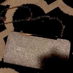 This item I just bought I take Apple Pay